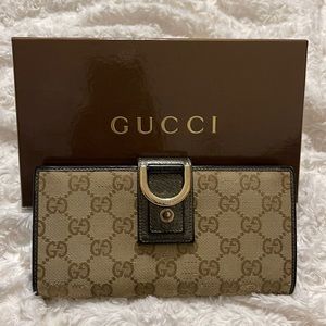 Gucci long wallet
